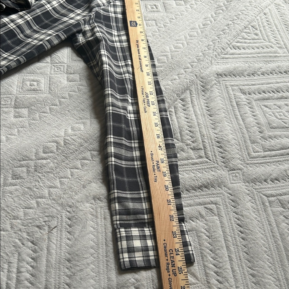 Artigiano Women's  Black/White Plaid Ruffle Placket Button Down Blouse. 38 - Picture 10 of 11